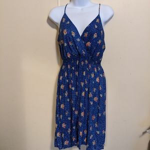 Buttons blue small flower dress